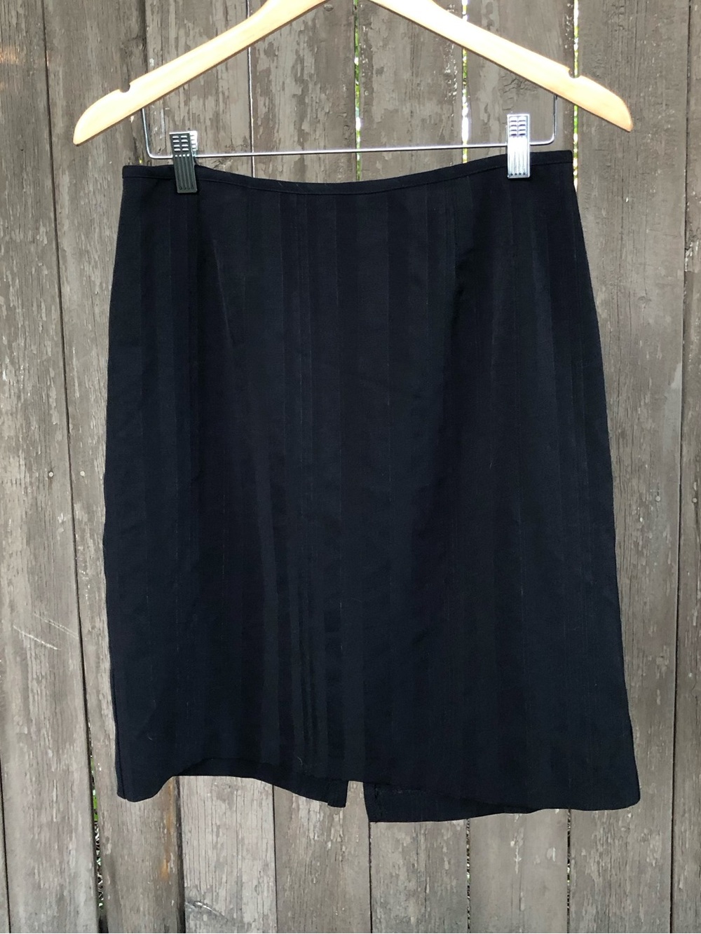 Y2K Blu Sage Black Knee Length Pencil Skirt Subtle Sparkly Silver Pinstripes